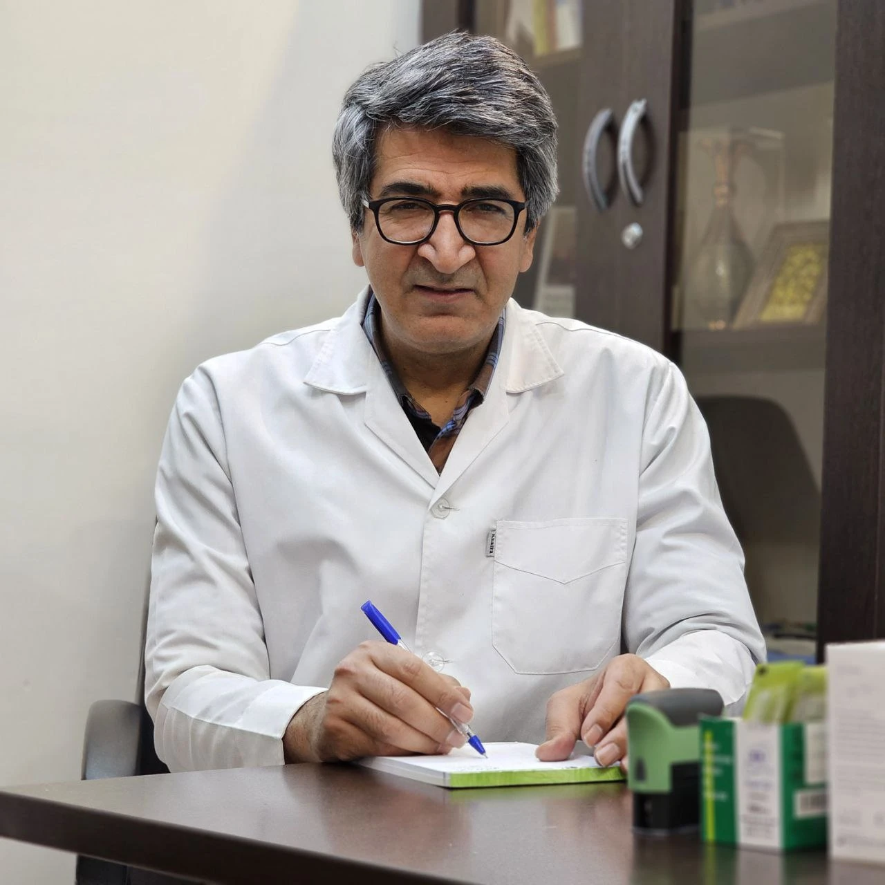 مشاوره پزشکی با الدكتور سیدجواد مجتبوی