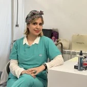 الدكتور مونا کوچک پورگلفزانی