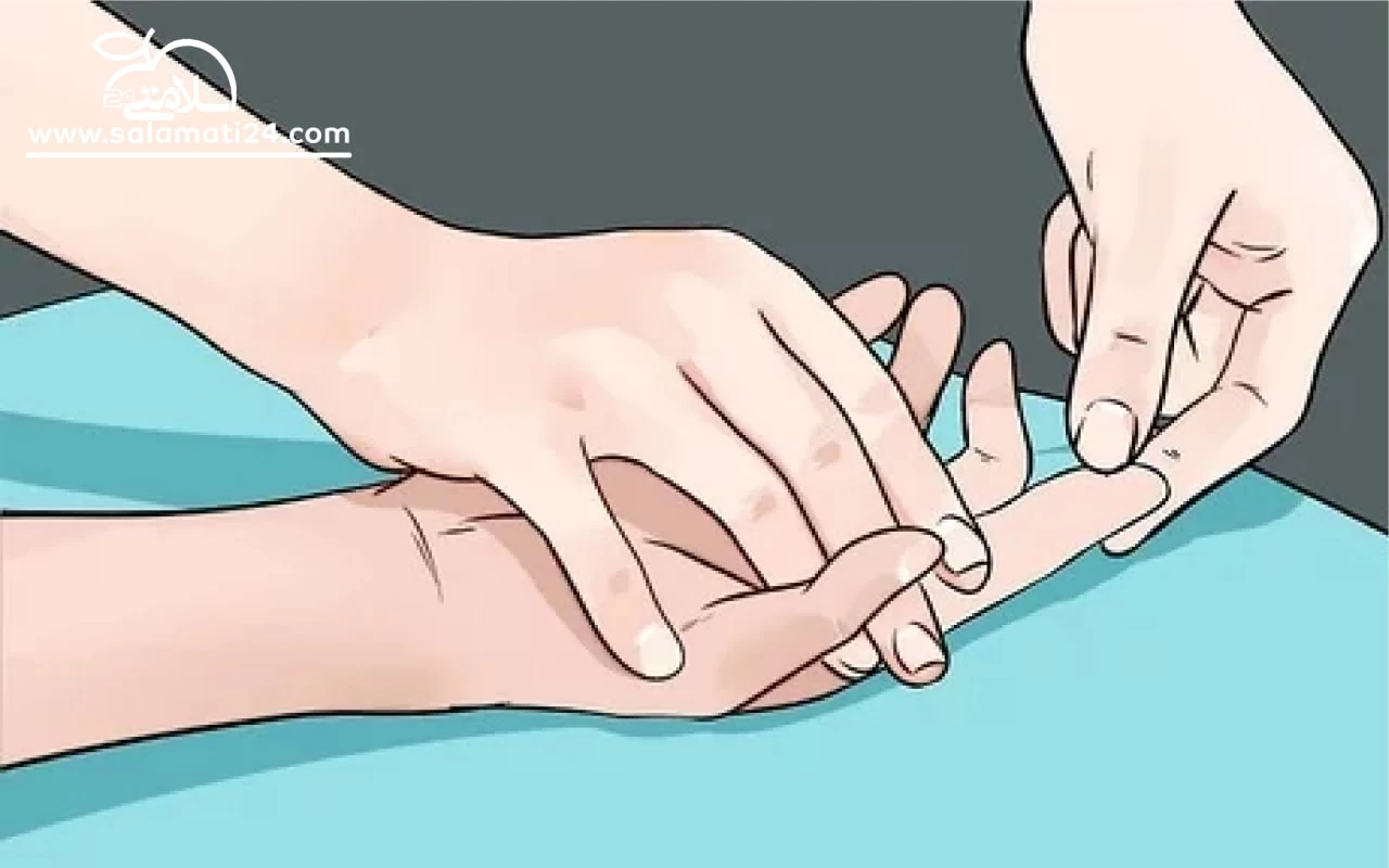 گرفتگی یا کرامپ دست چیست؟ (علائم و روش های درمان)