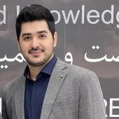 الدكتور آرش خاکی