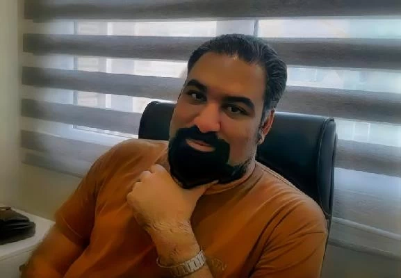 الدكتور سبحان پورنیکدست صور العيادة و موقع العمل1