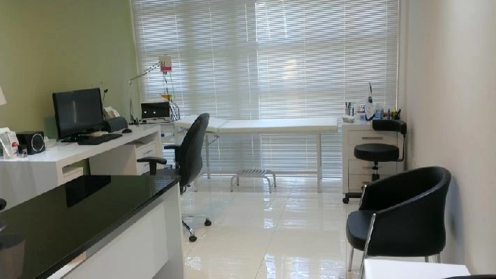 الدكتور حسین نامور صور العيادة و موقع العمل6