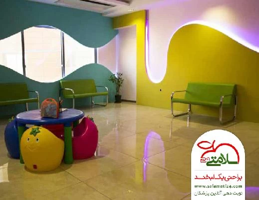 معصومه پریوار صور العيادة و موقع العمل4