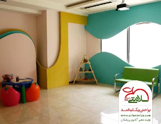 معصومه پریوار صور العيادة و موقع العمل5