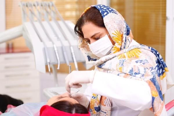 الدكتور نرگس محمدی خوشرو صور العيادة و موقع العمل2