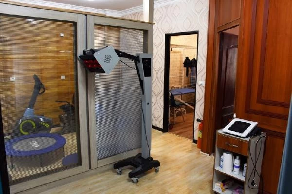 رقیه زلفی تصاویر مطب و محل کار4