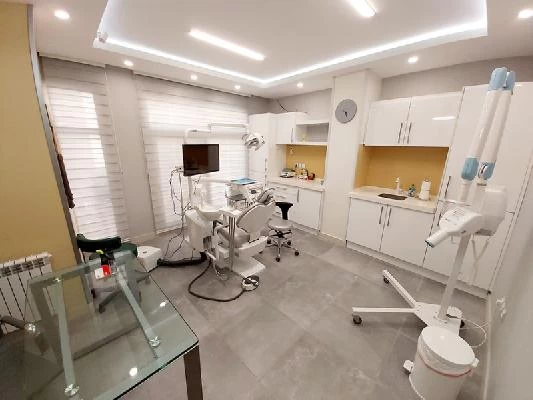 دکتر آیدین صورتگر تصاویر مطب و محل کار3