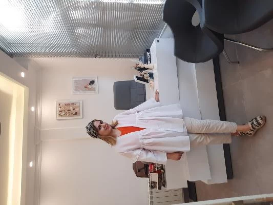 الدكتور مونا کوچک پورگلفزانی صور العيادة و موقع العمل2
