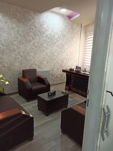 دکتر مریم صدقی